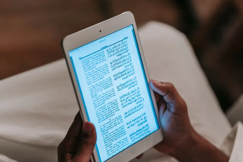 Panels Without Borders: How Going Digital Is Rewriting the Grammar of Comics